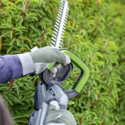 LUX 20V Heggenschaar + 2,0Ah Accu + Lader -Gardena Verkoopwinkel 123 3233