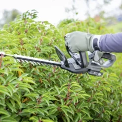 LUX 20V Heggenschaar + 2,0Ah Accu + Lader -Gardena Verkoopwinkel 123 3236