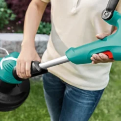 Bosch Elektrische Trimmer ART 30 + 2 Spoelen - 550W 30cm 5 Bosch Elektrische Trimmer ART 30 + 2 Spoelen - 550W 30cm -Gardena Verkoopwinkel 123 3389