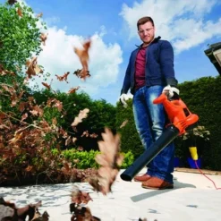 Black & Decker BLACK+DECKER Elektrische Bladblazer GW3030 6 Black & Decker BLACK+DECKER Elektrische Bladblazer GW3030 -Gardena Verkoopwinkel 123 3565