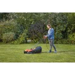 Black & Decker BLACK+DECKER Elektrische Grasmaaier BEMW451BH 32cm 1200W -Gardena Verkoopwinkel 123 3940