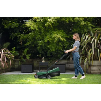 Bosch 18V Grasmaaier Citymower 32cm (Incl. 4,0Ah Accu + Lader) 4 Bosch 18V Grasmaaier Citymower 32cm (Incl. 4,0Ah Accu + Lader) - Afbeelding 4